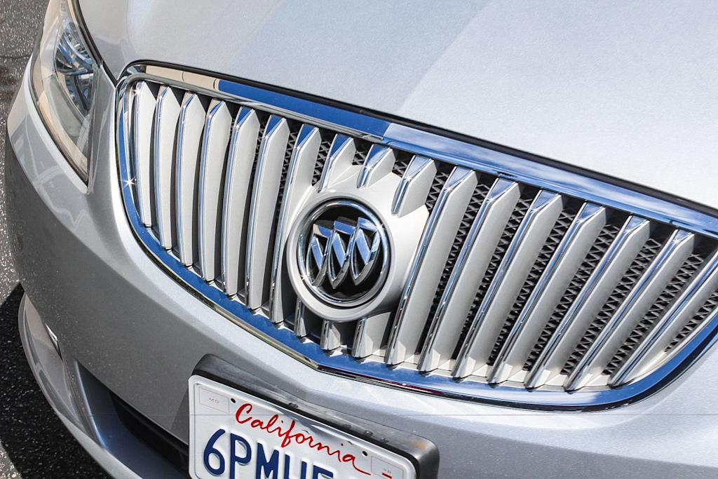 Thumbnail: 2011 Buick LaCrosse - 21
