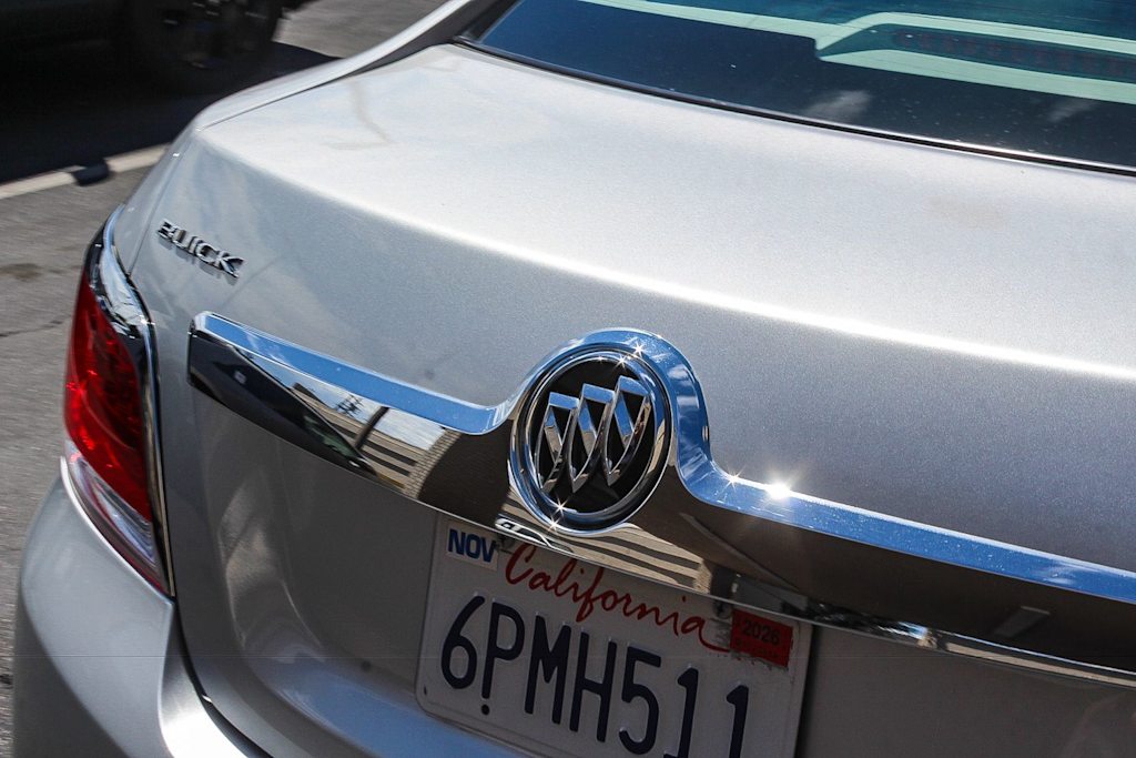 Thumbnail: 2011 Buick LaCrosse - 6