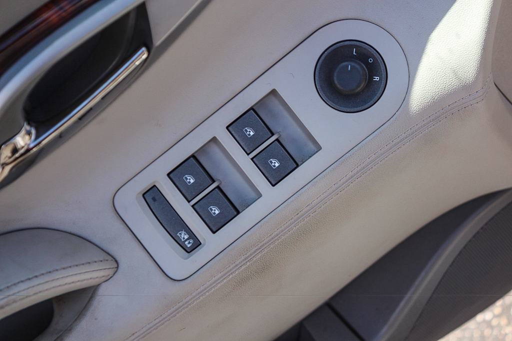 Thumbnail: 2011 Buick LaCrosse - 24