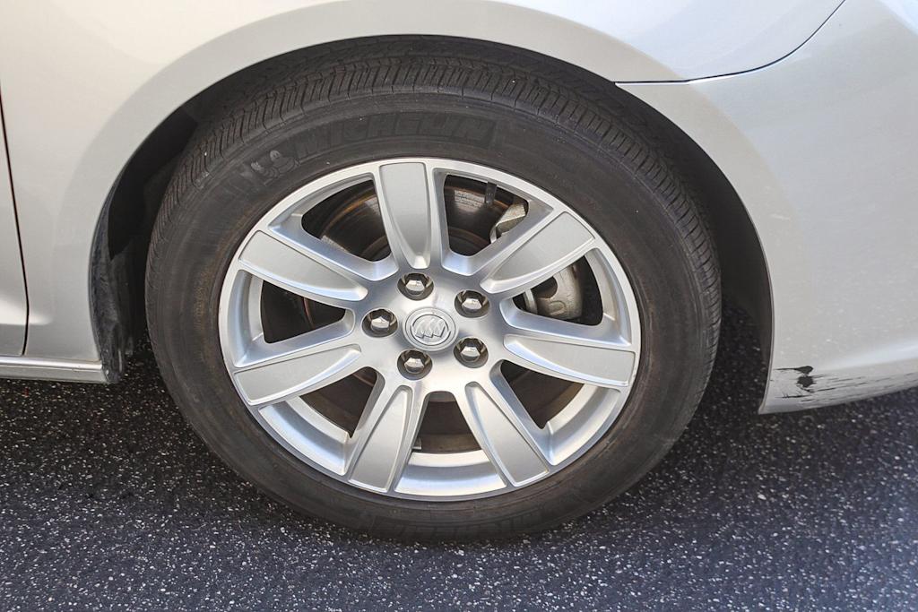 Thumbnail: 2011 Buick LaCrosse - 19