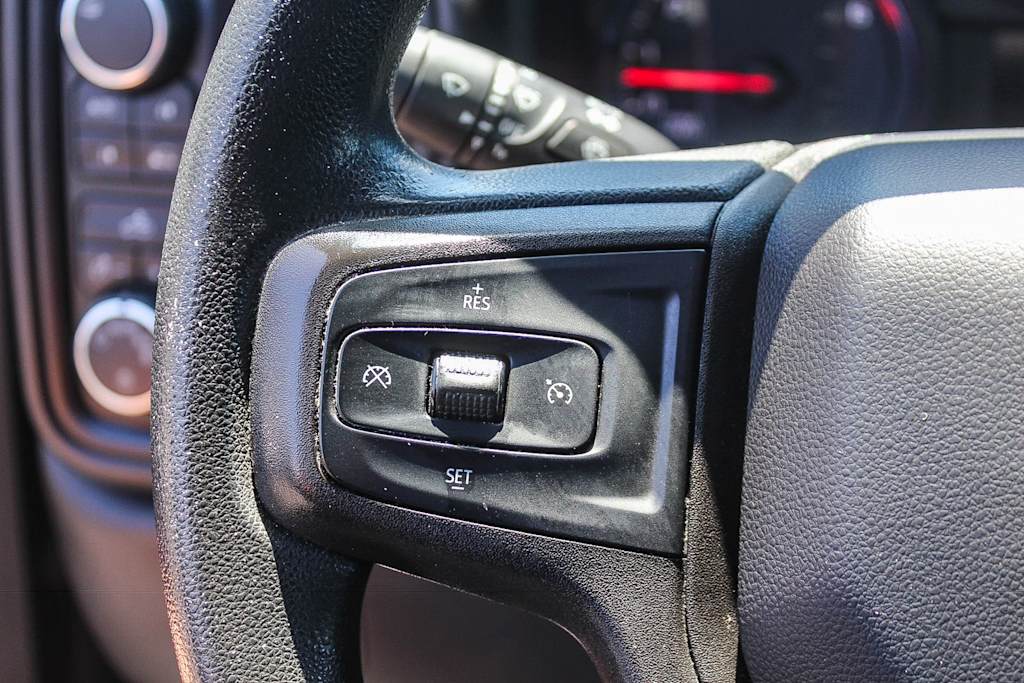 Thumbnail: 2020 Chevrolet Silverado 1500 - 26