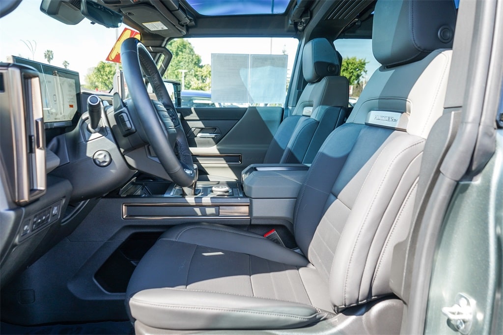 Thumbnail: 2024 GMC Hummer EV - 10