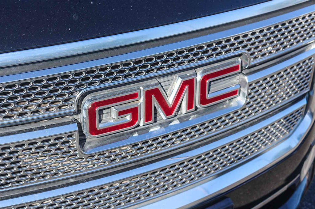 Thumbnail: 2016 GMC Acadia - 22