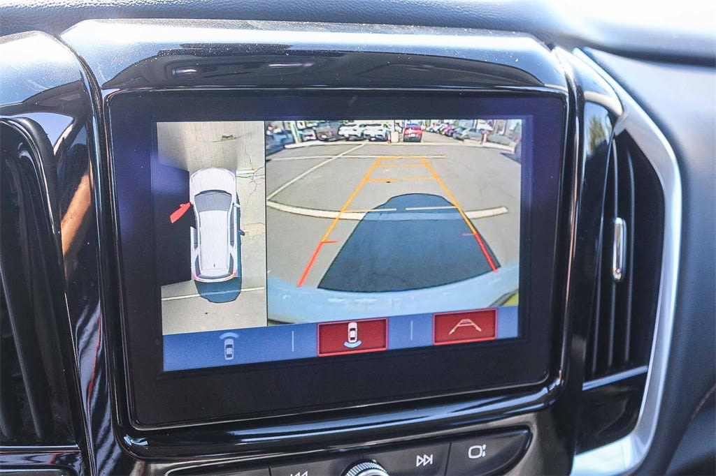 Thumbnail: 2019 Chevrolet Traverse - 26