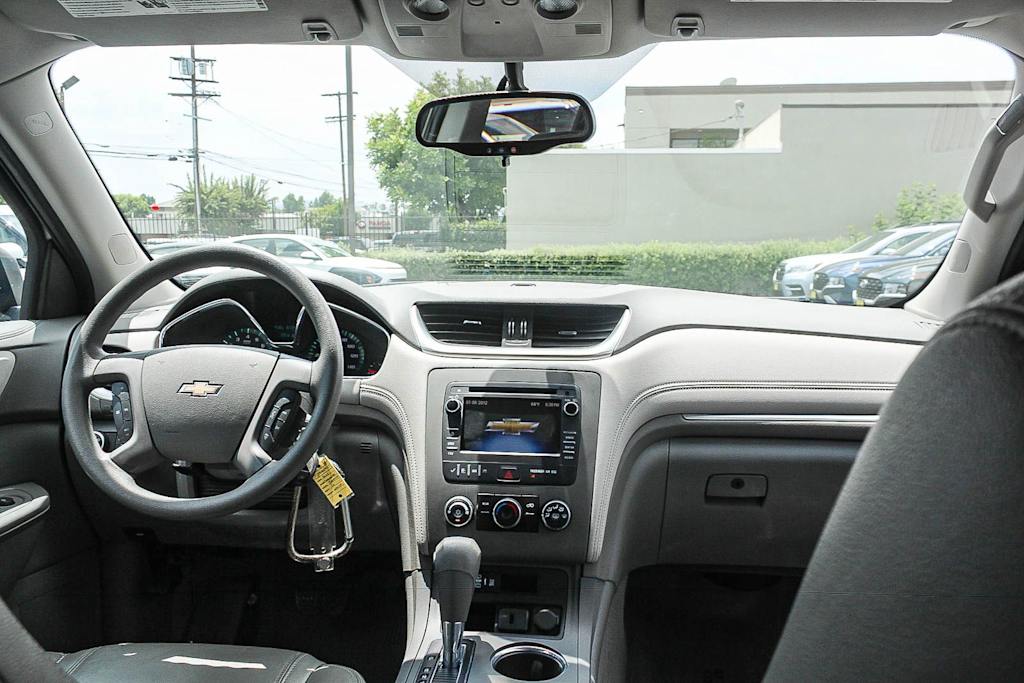 Thumbnail: 2015 Chevrolet Traverse - 2