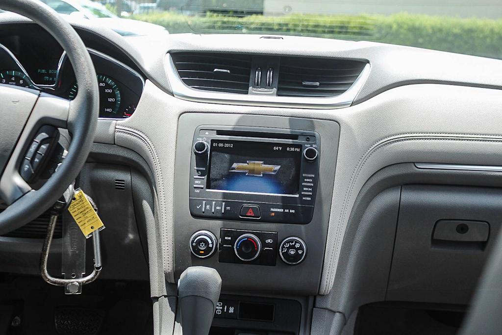 Thumbnail: 2015 Chevrolet Traverse - 14