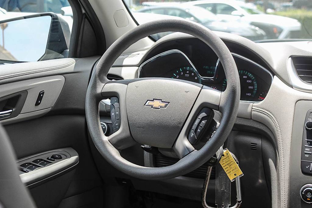Thumbnail: 2015 Chevrolet Traverse - 9
