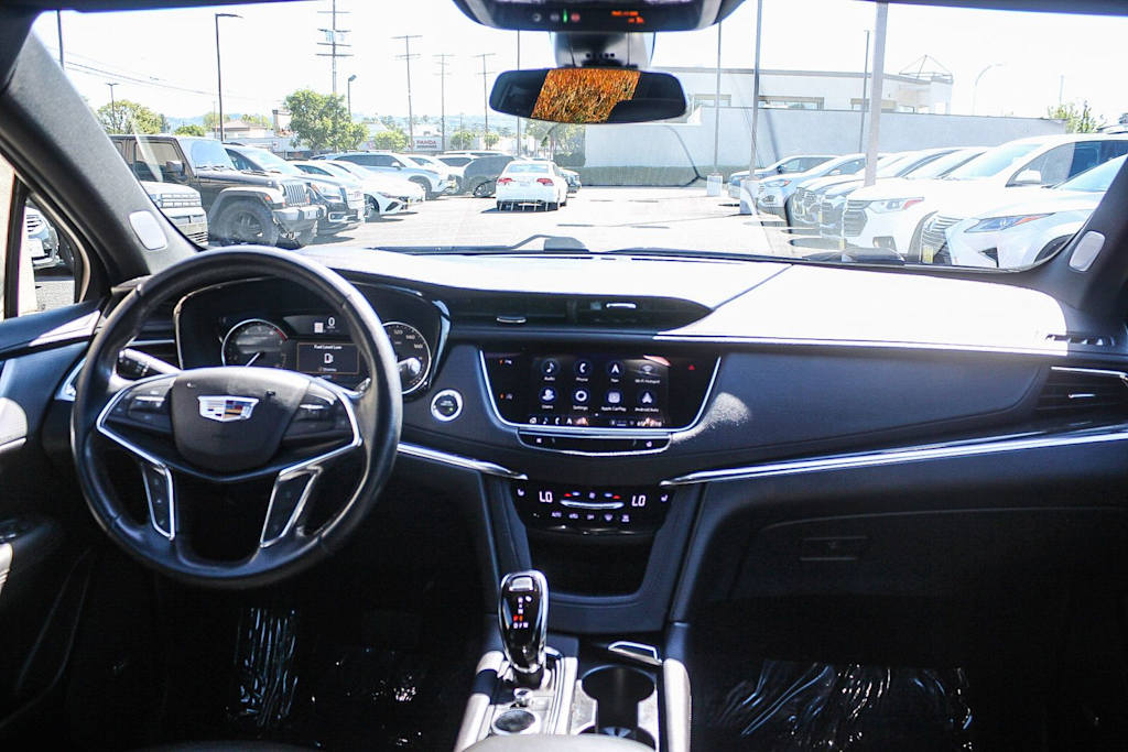 Thumbnail: 2022 Cadillac XT5 - 2