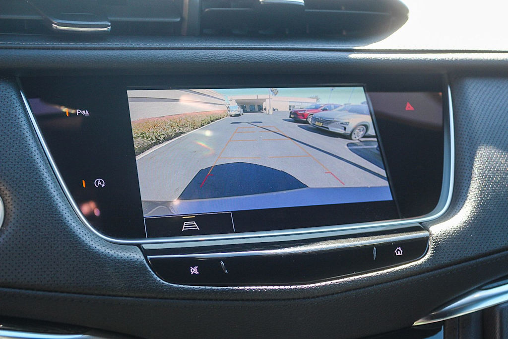 Thumbnail: 2022 Cadillac XT5 - 31