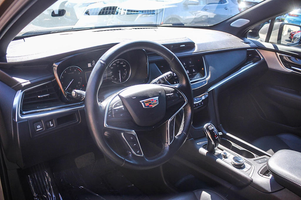 Thumbnail: 2022 Cadillac XT5 - 25