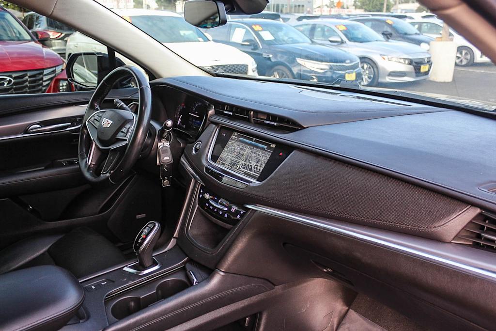 Thumbnail: 2019 Cadillac XT5 - 12