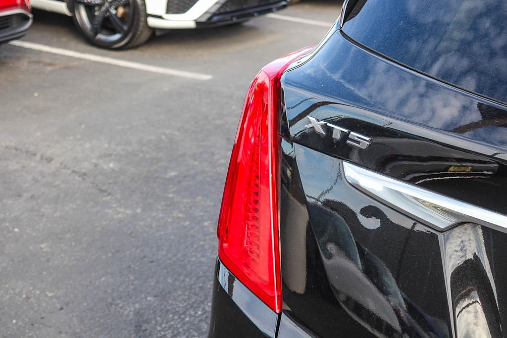 Thumbnail: 2019 Cadillac XT5 - 6