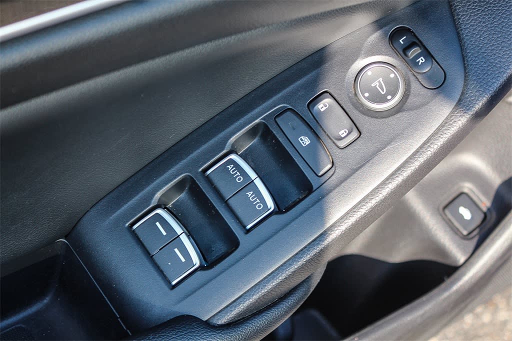 Thumbnail: 2022 Honda Accord - 25