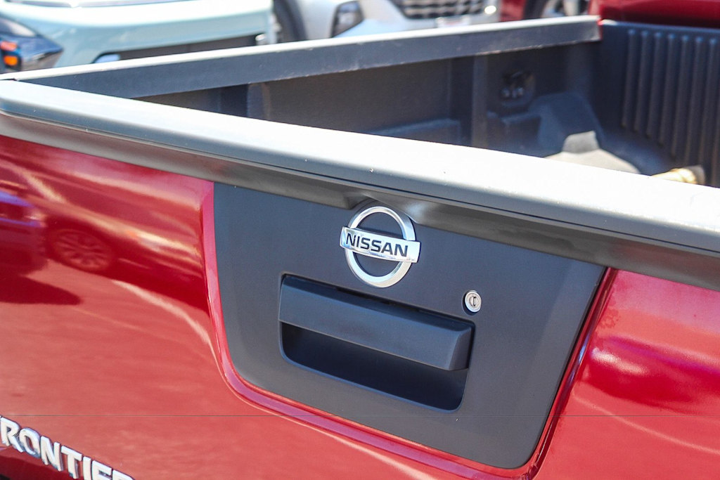 Thumbnail: 2017 Nissan Frontier - 20