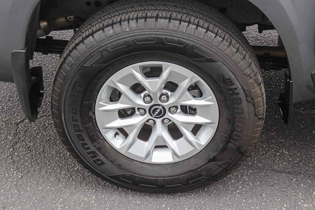 Thumbnail: 2024 Nissan Frontier - 7