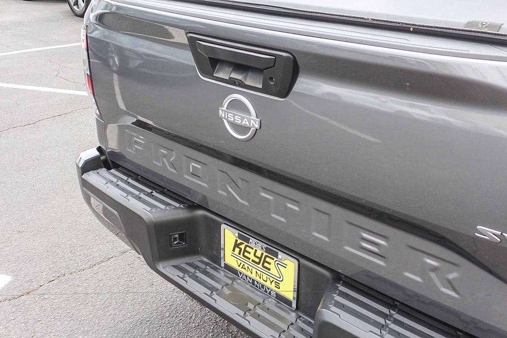 Thumbnail: 2024 Nissan Frontier - 6