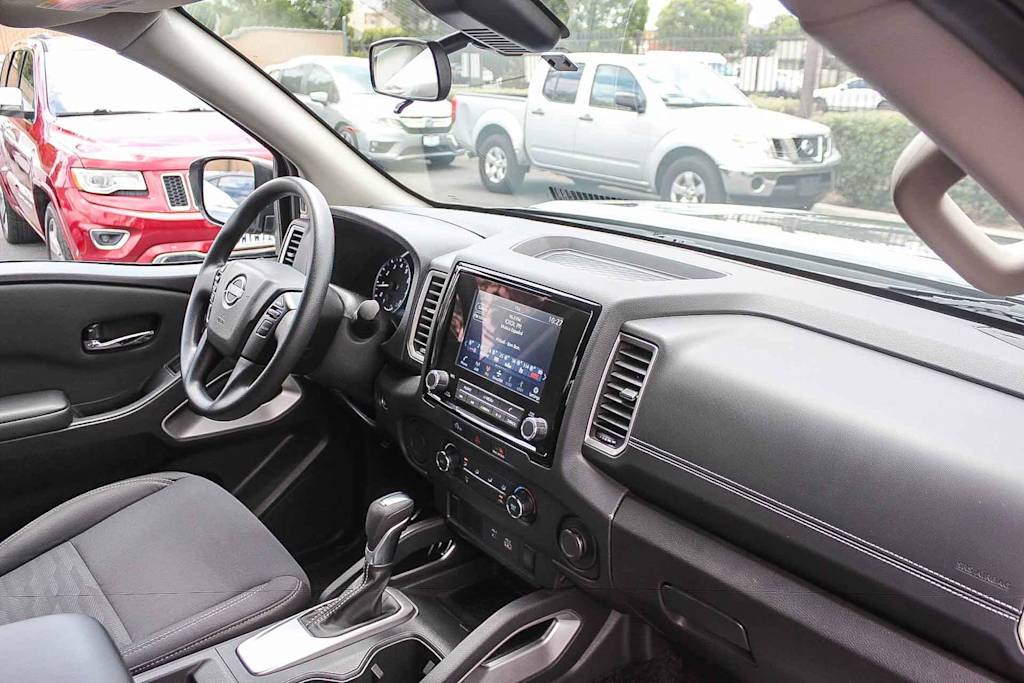 Thumbnail: 2024 Nissan Frontier - 12