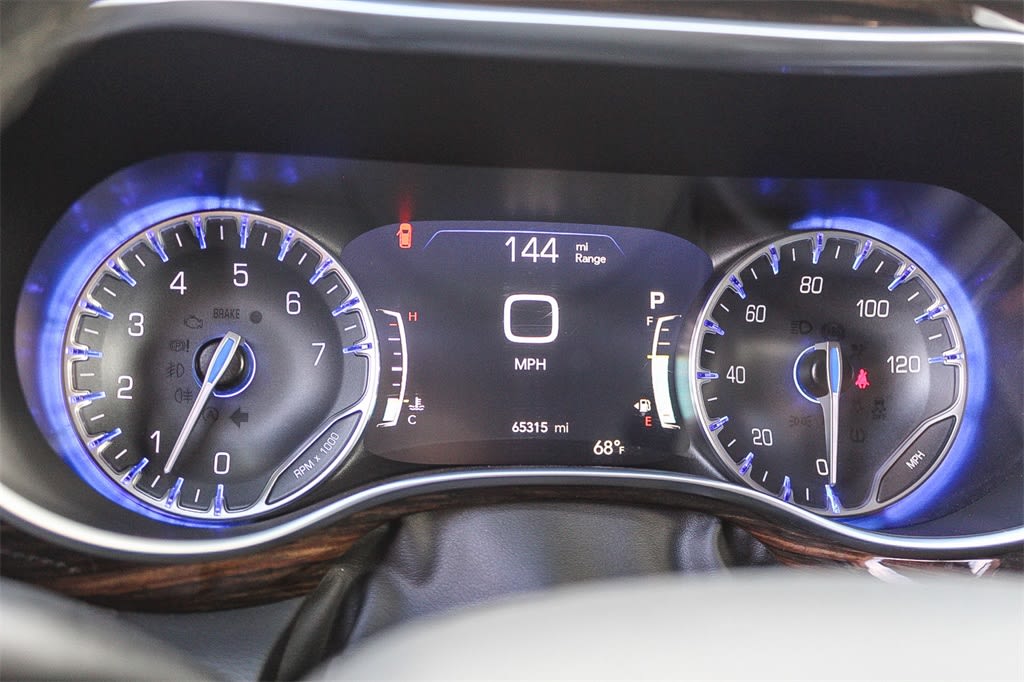 Thumbnail: 2023 Chrysler Pacifica - 15