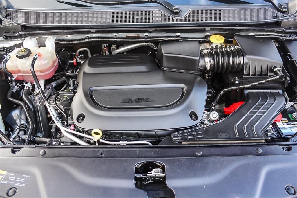 Thumbnail: 2023 Chrysler Pacifica - 7