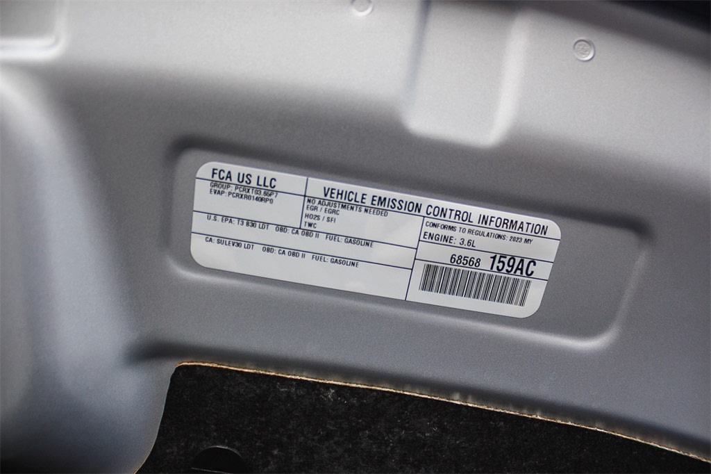 Thumbnail: 2023 Chrysler Pacifica - 17