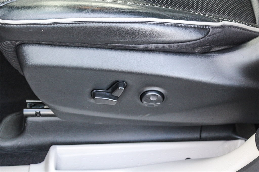 Thumbnail: 2023 Chrysler Pacifica - 26