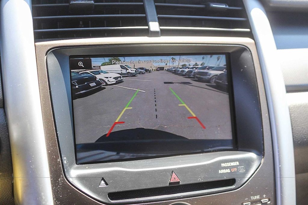 Thumbnail: 2014 Ford Edge - 28