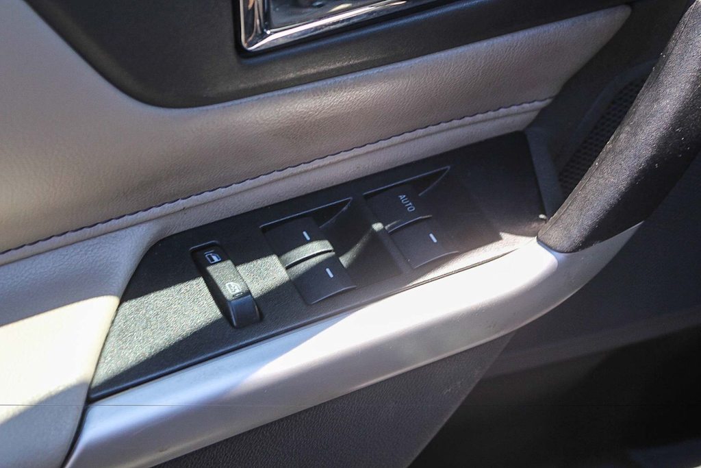 Thumbnail: 2014 Ford Edge - 24