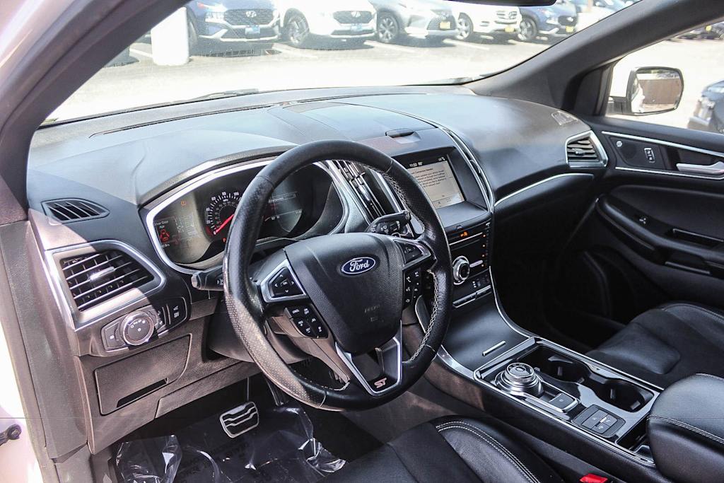 Thumbnail: 2019 Ford Edge - 24