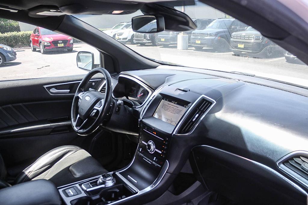 Thumbnail: 2019 Ford Edge - 12