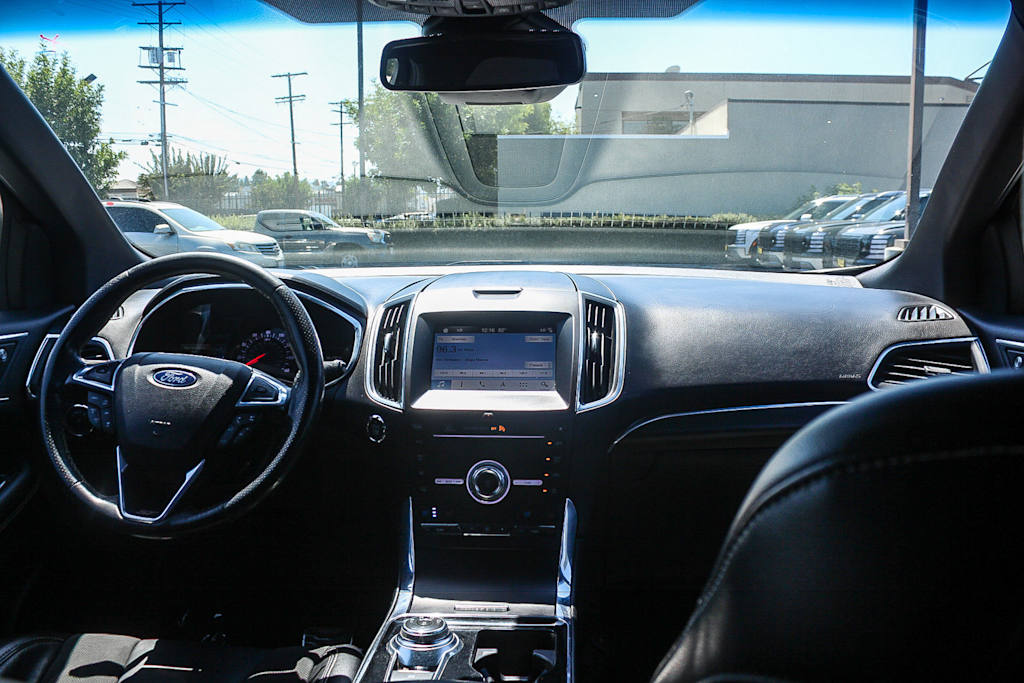 Thumbnail: 2019 Ford Edge - 2