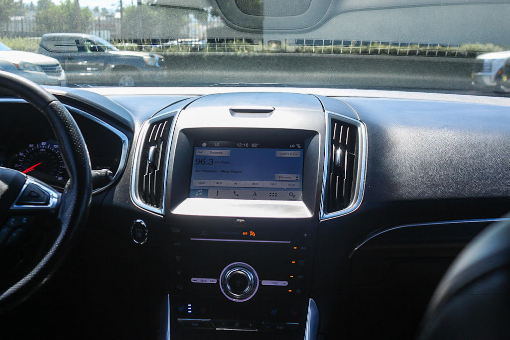 Thumbnail: 2019 Ford Edge - 14