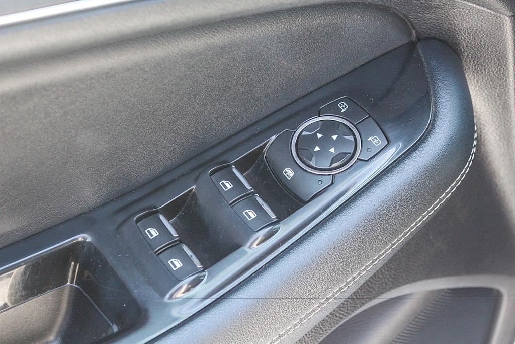Thumbnail: 2019 Ford Edge - 27