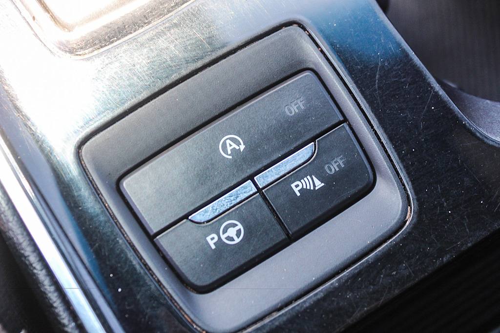 Thumbnail: 2019 Ford Edge - 32