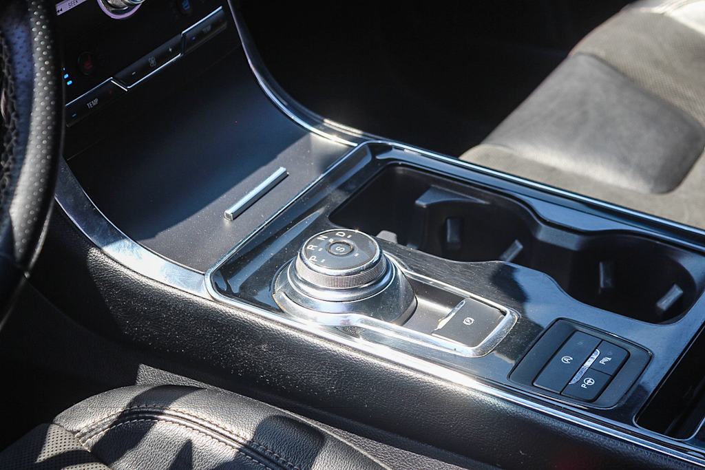 Thumbnail: 2019 Ford Edge - 26