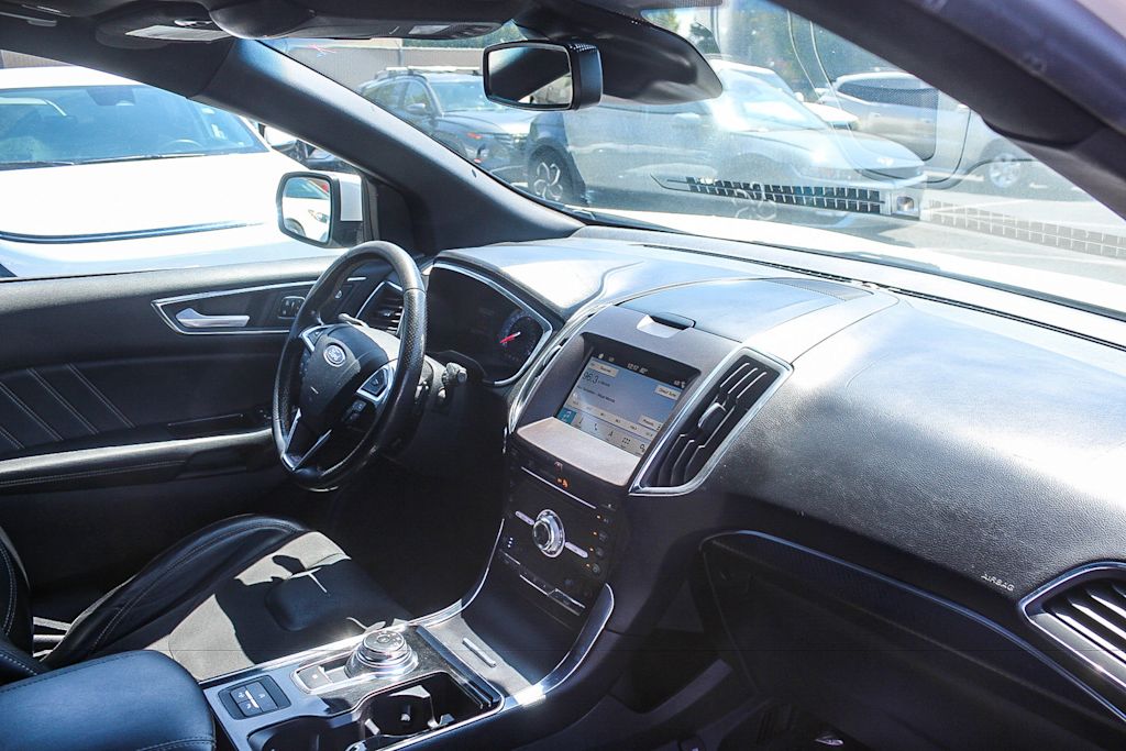 Thumbnail: 2019 Ford Edge - 12