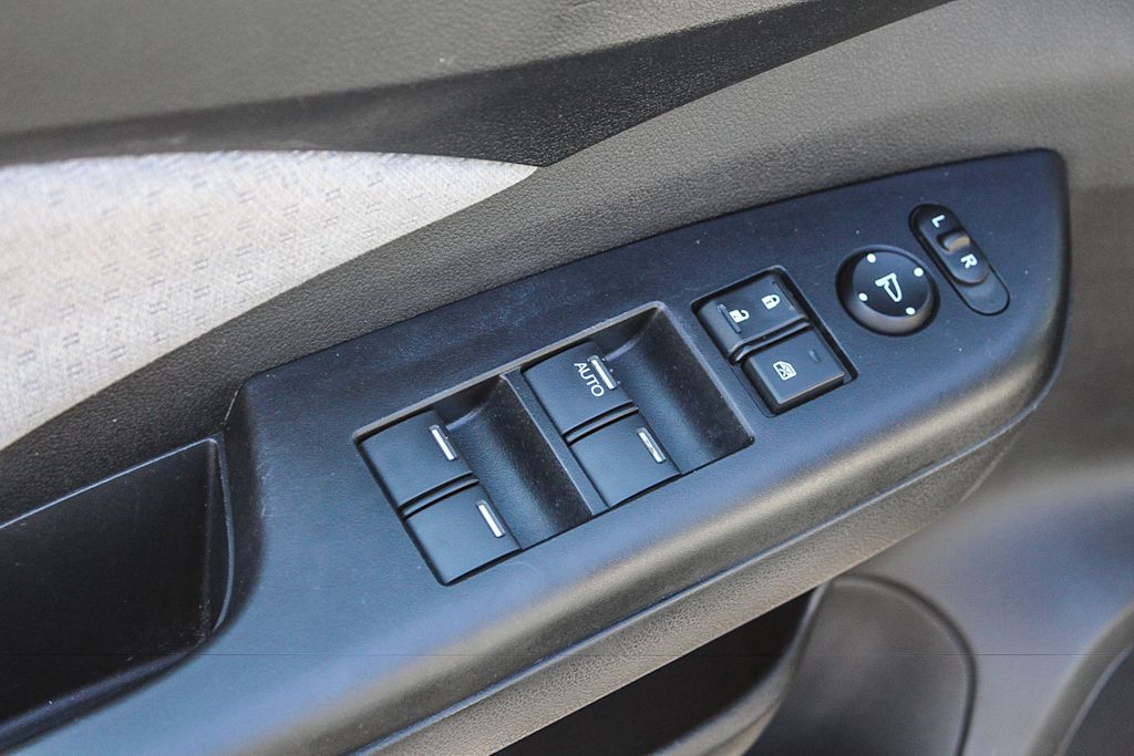 Thumbnail: 2015 Honda CR-V - 27