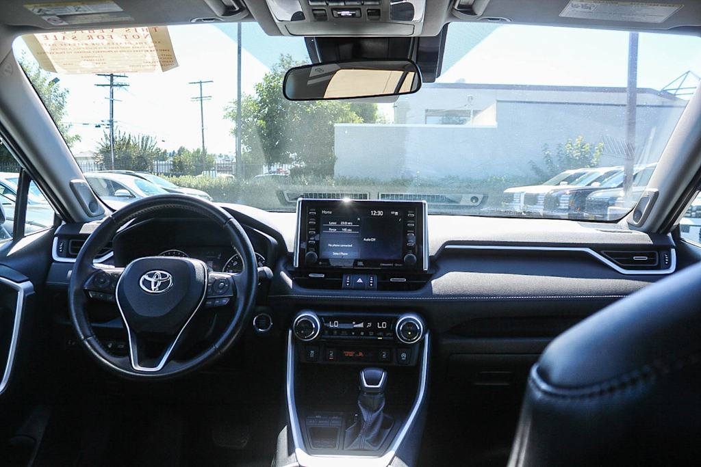 Thumbnail: 2020 Toyota RAV4 - 2