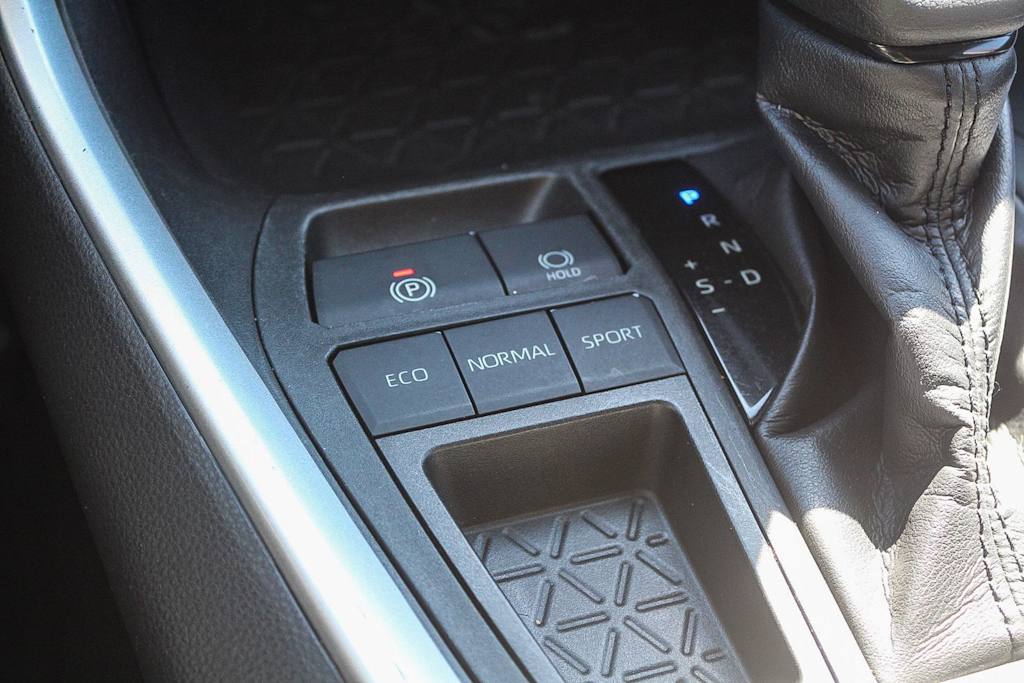 Thumbnail: 2020 Toyota RAV4 - 35