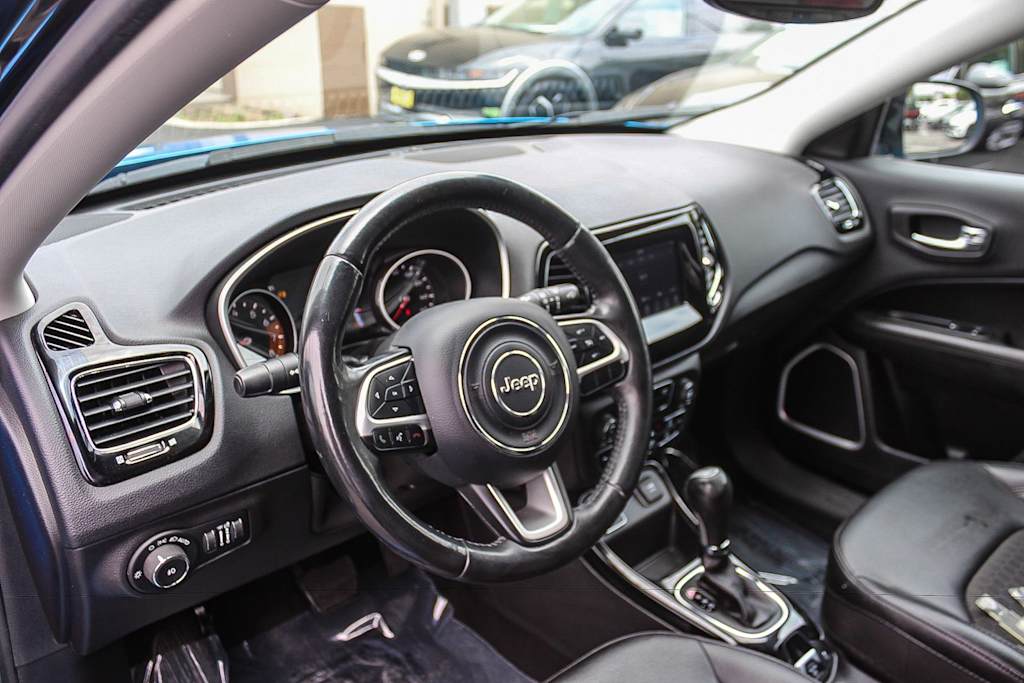 Thumbnail: 2019 Jeep Compass - 13