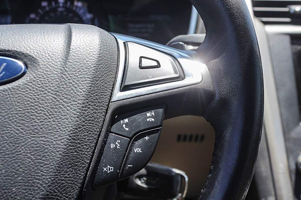 Thumbnail: 2016 Ford Fusion - 31