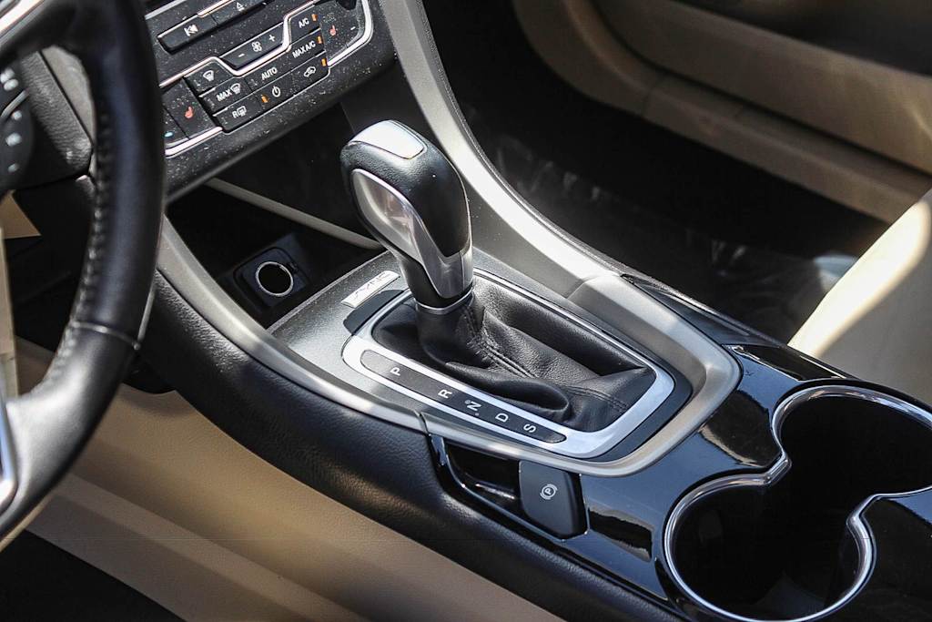 Thumbnail: 2016 Ford Fusion - 15