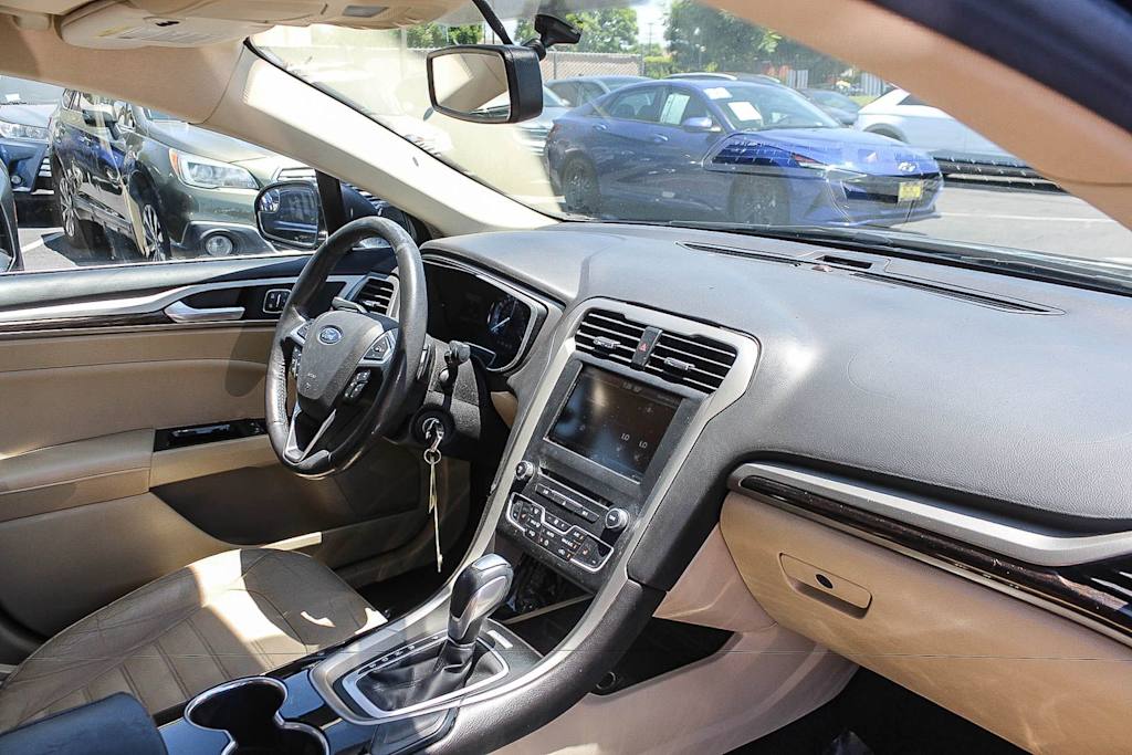 Thumbnail: 2016 Ford Fusion - 13