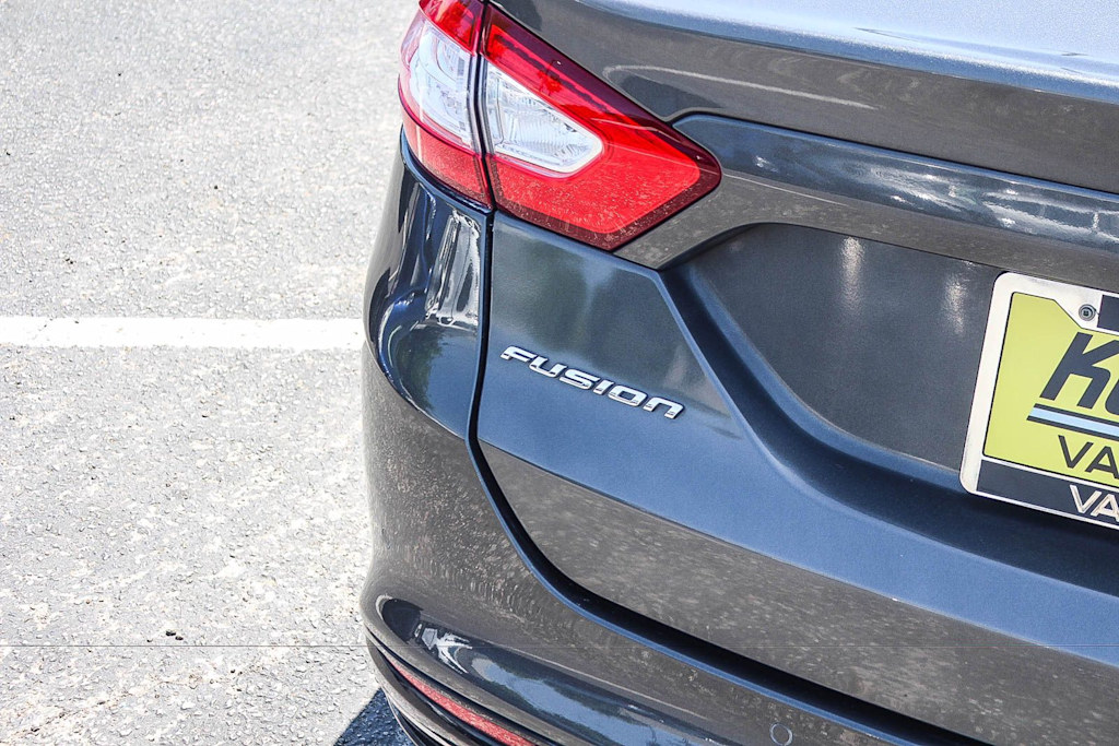 Thumbnail: 2016 Ford Fusion - 22