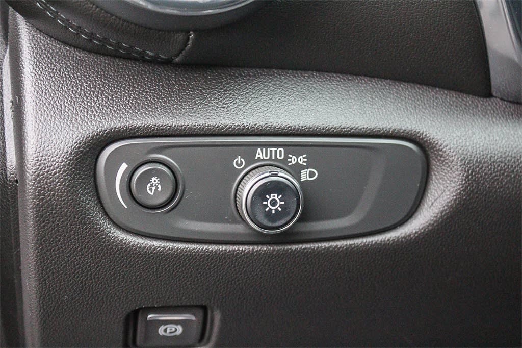 Thumbnail: 2022 Chevrolet Blazer - 30