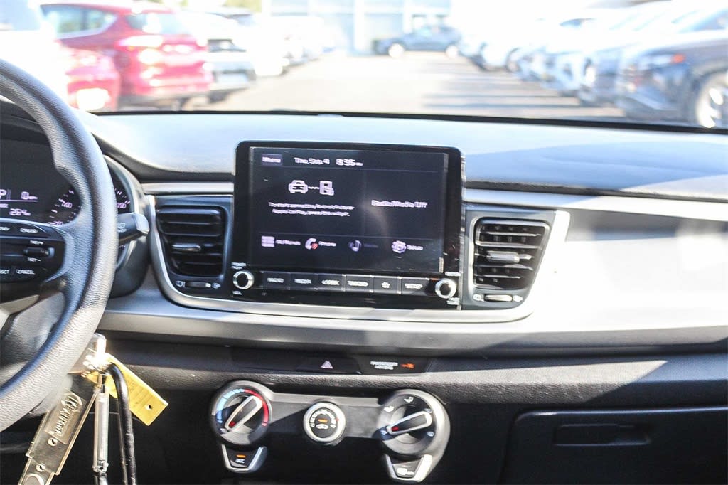 Thumbnail: 2021 Kia Rio - 14