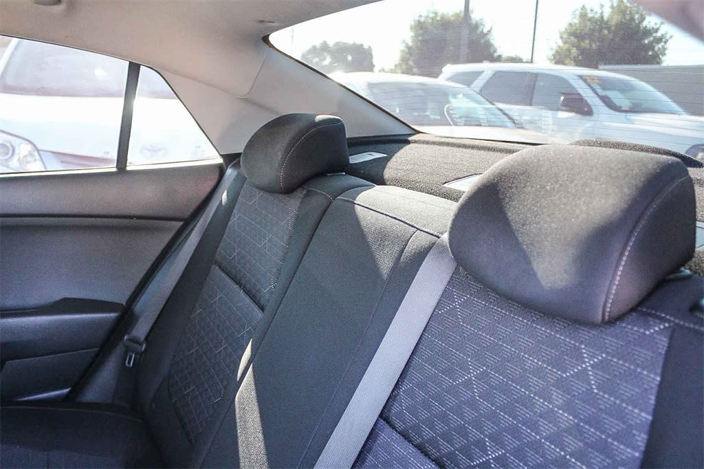 Thumbnail: 2021 Kia Rio - 11
