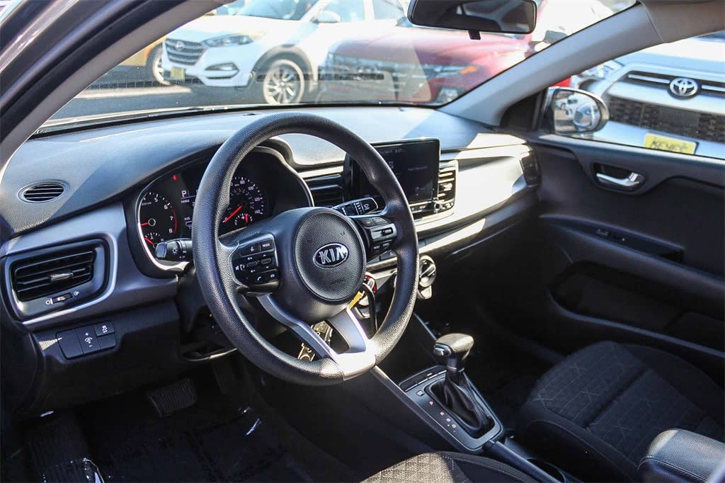 Thumbnail: 2021 Kia Rio - 13