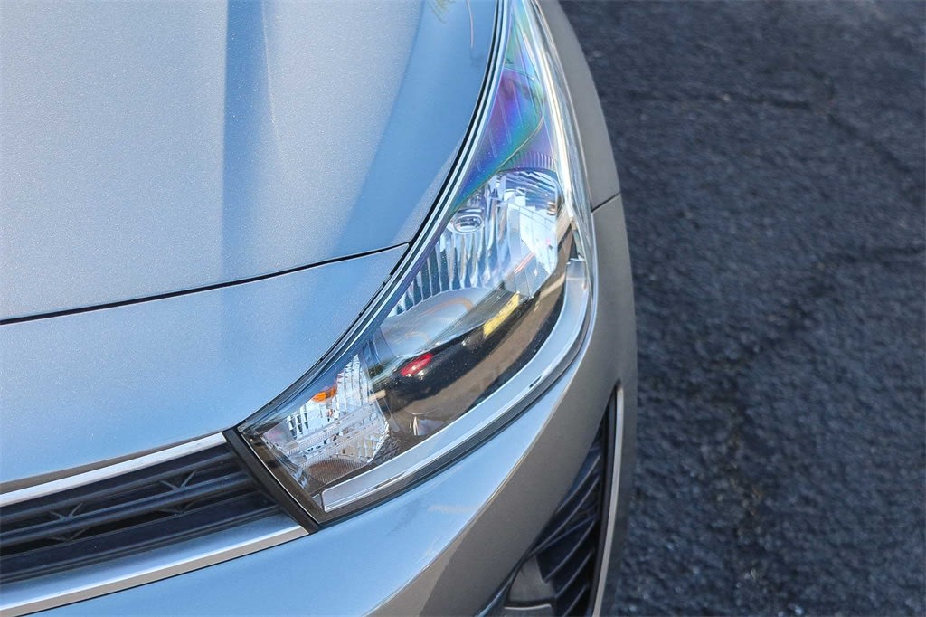 Thumbnail: 2021 Kia Rio - 6