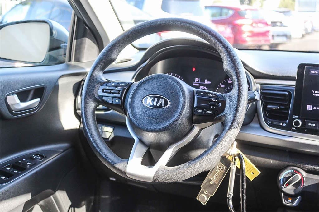 Thumbnail: 2021 Kia Rio - 9