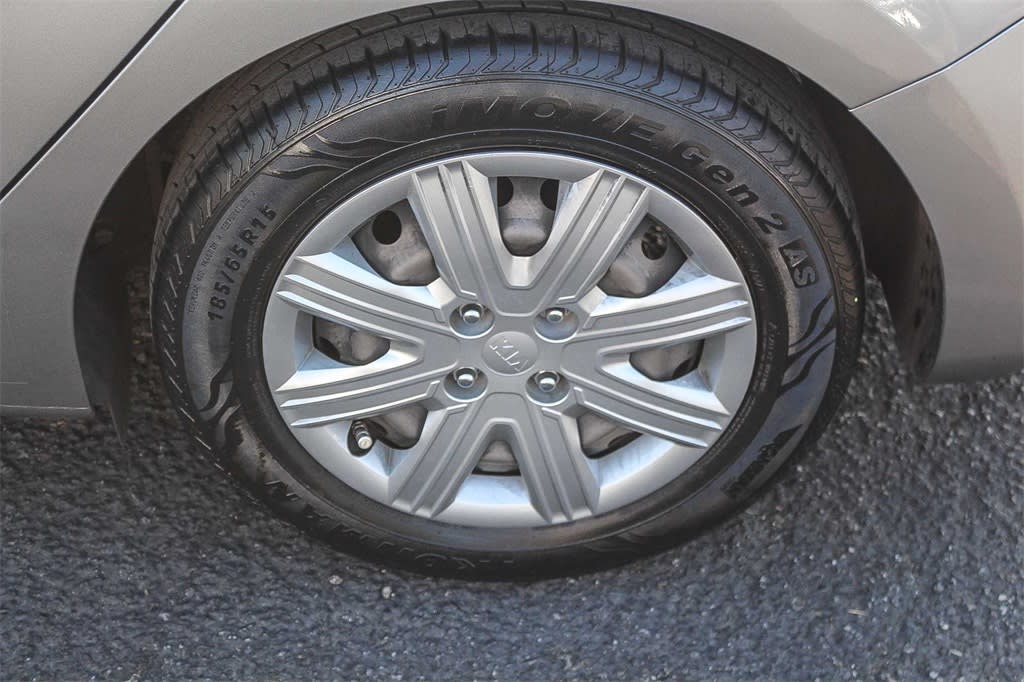 Thumbnail: 2021 Kia Rio - 7